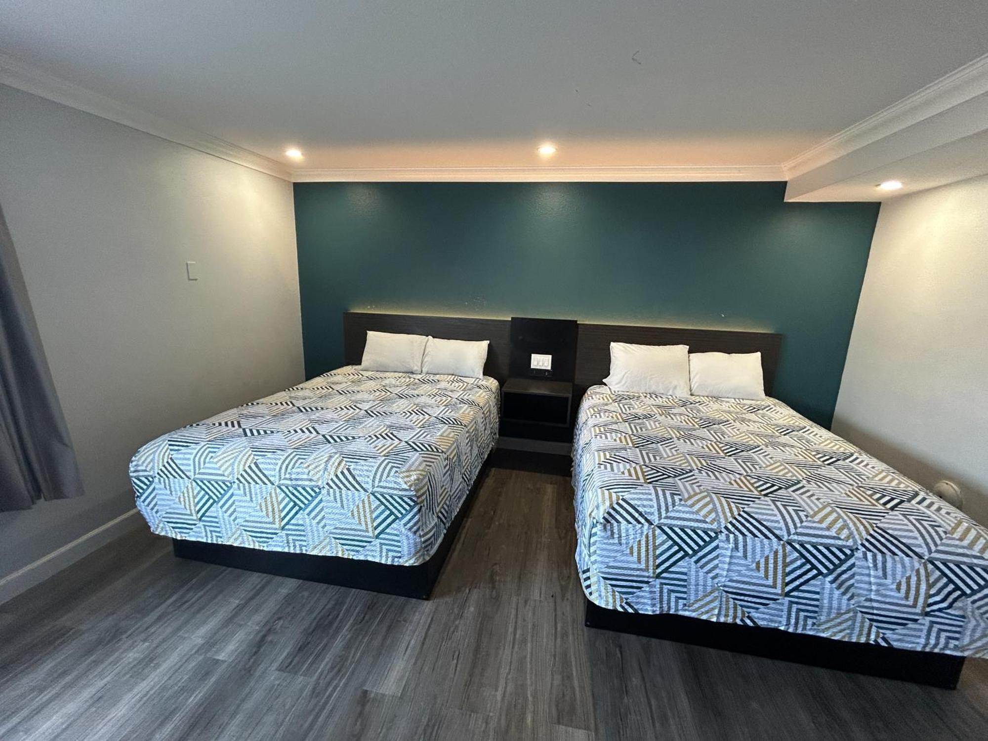 6 Buena Park, Ca Anaheim Near Maingate Knotts 4* Buena Park