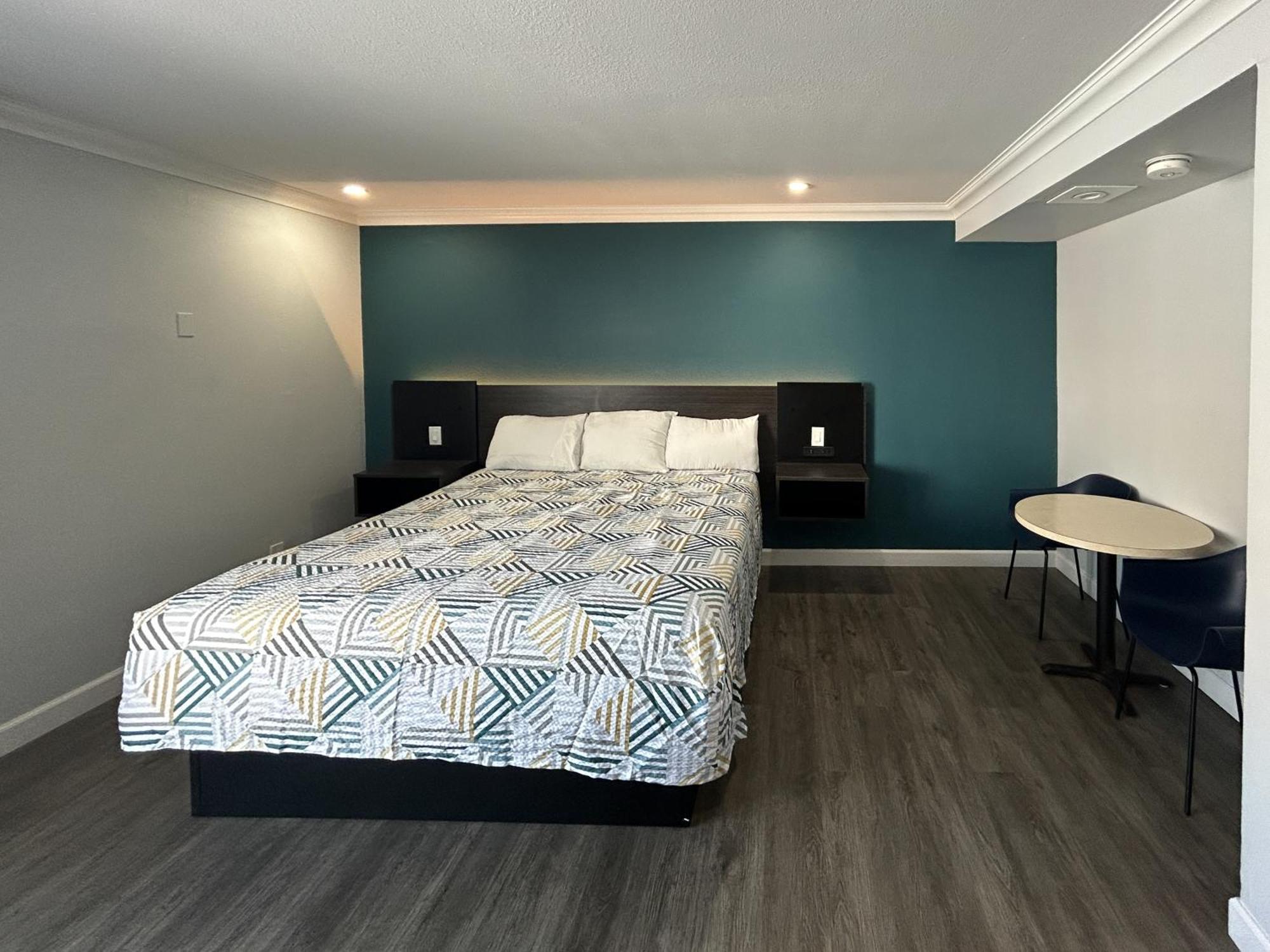 6 Buena Park, Ca Anaheim Near Maingate Knotts 4*